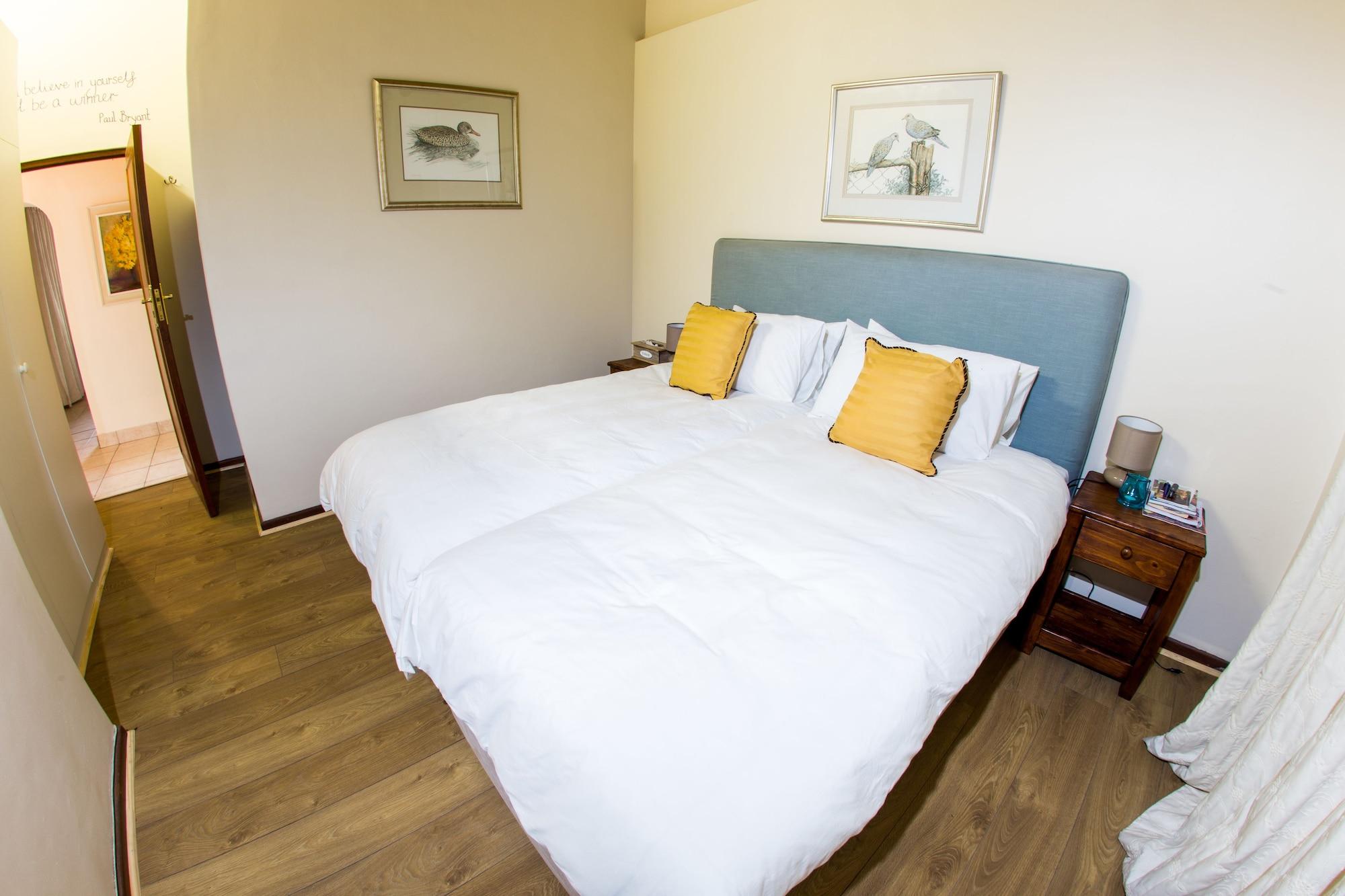Winelands Villa Guesthouse And Cottages Somerset West Ngoại thất bức ảnh