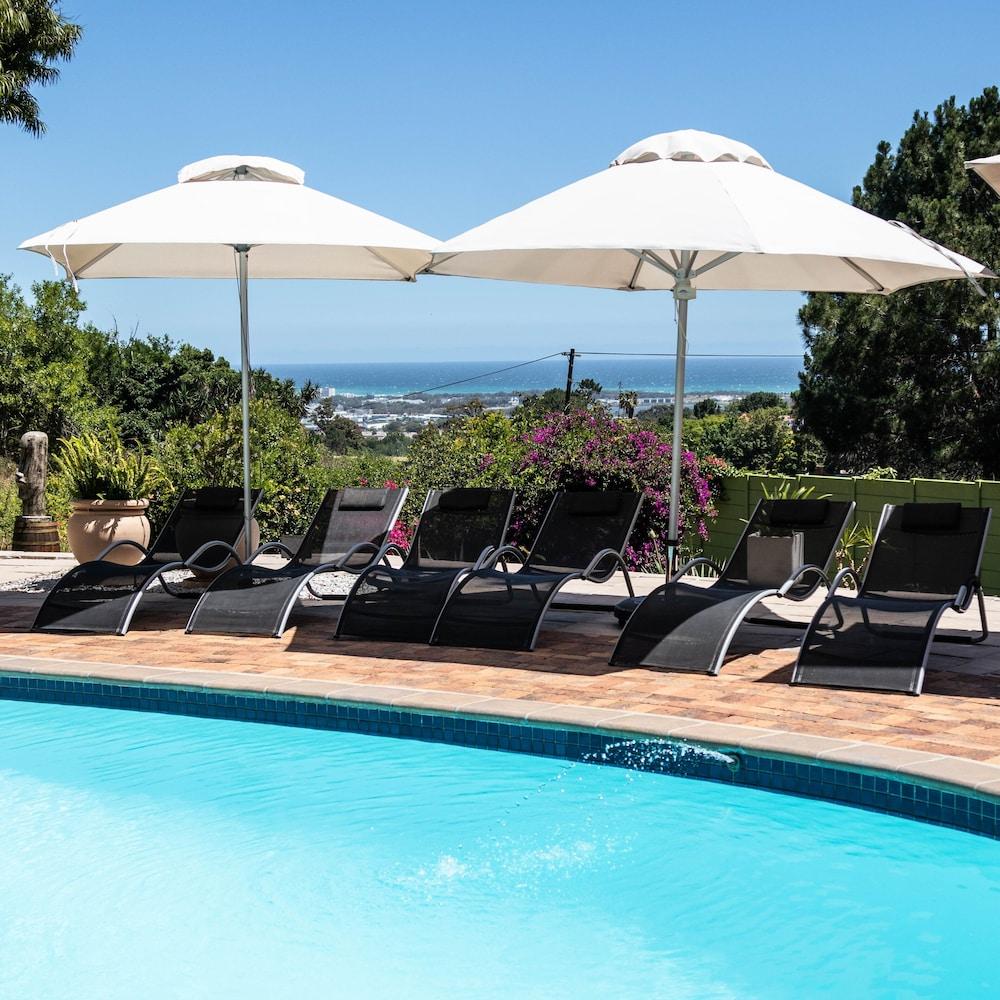 Winelands Villa Guesthouse And Cottages Somerset West Ngoại thất bức ảnh