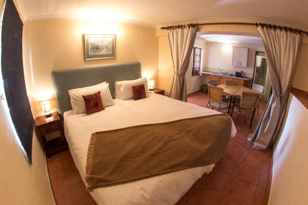 Winelands Villa Guesthouse And Cottages Somerset West Ngoại thất bức ảnh